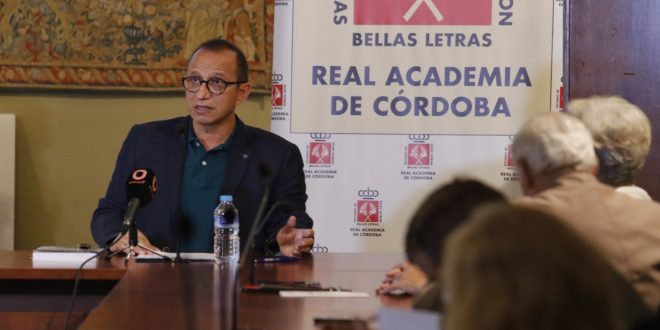 FRANCISCO EXPÓSITO SE INCORPORA A LA REAL ACADEMIA DE CÓRDOBA COMO ACADÉMICO POR BAENA