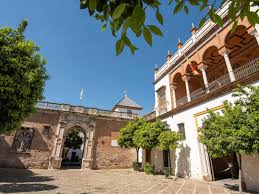 CASA PALACIO DE LA SEVILLA UNIVERSAL