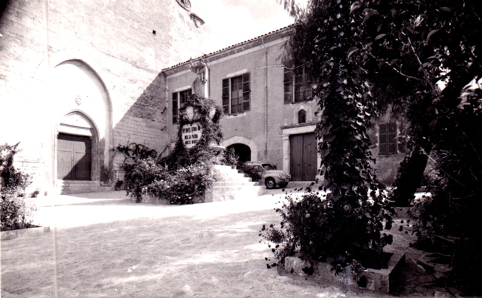 CONVENTO DE LOS FRANCISCANOS DE INCA Y EL COLEGIO BEAT RAMÓN LLUL