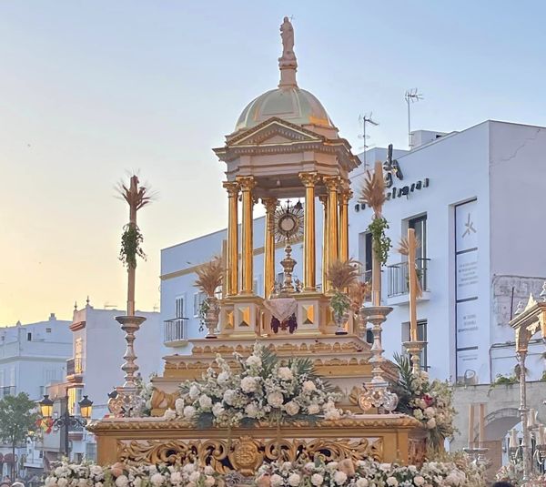 CRÓNICA PROCESIÓN DEL CORPUS CHRISTI EN CHICLANA DE LA FRONTERA