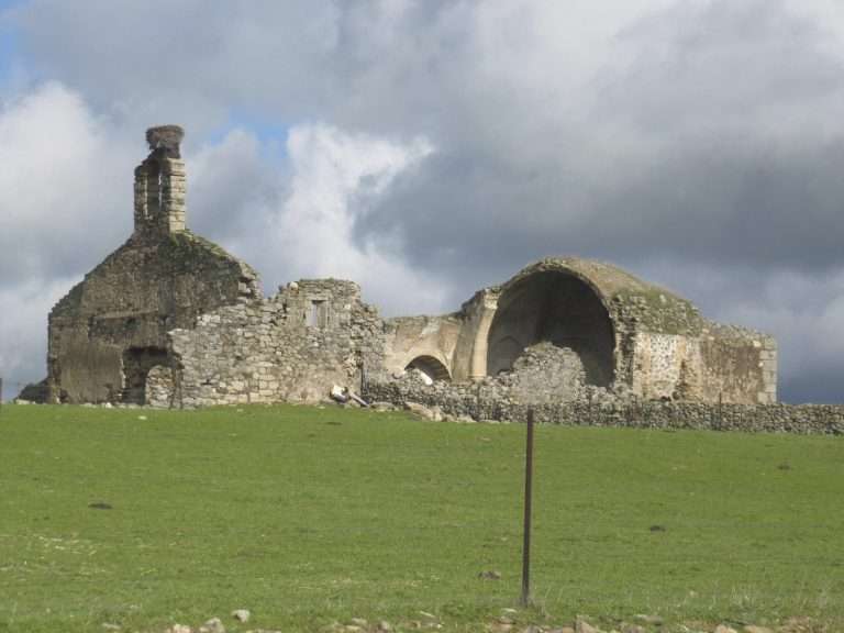 LA ERMITA DE LA CORONADA, EN TRUJILLO