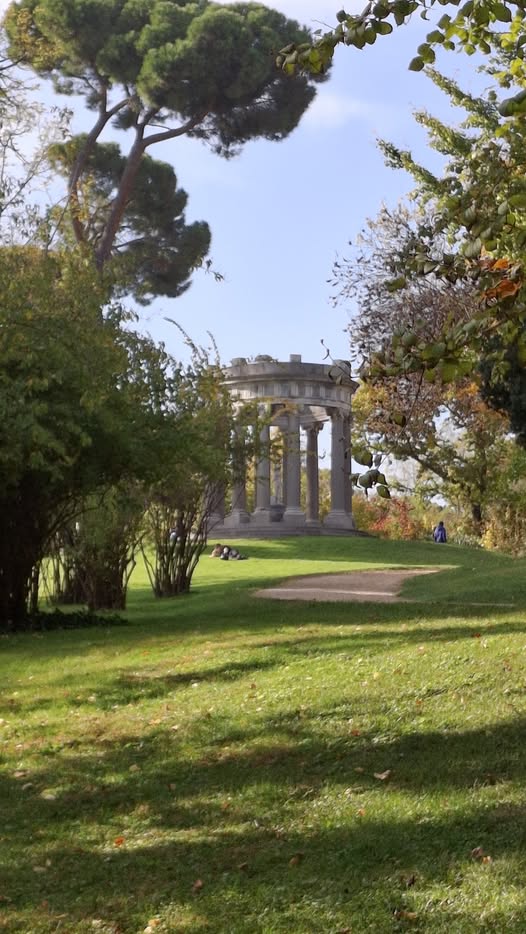 EL JARDIN DE EL CAPRICHO