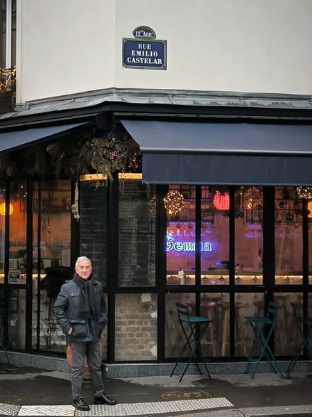 DOS ELDENSES EN PARÍS